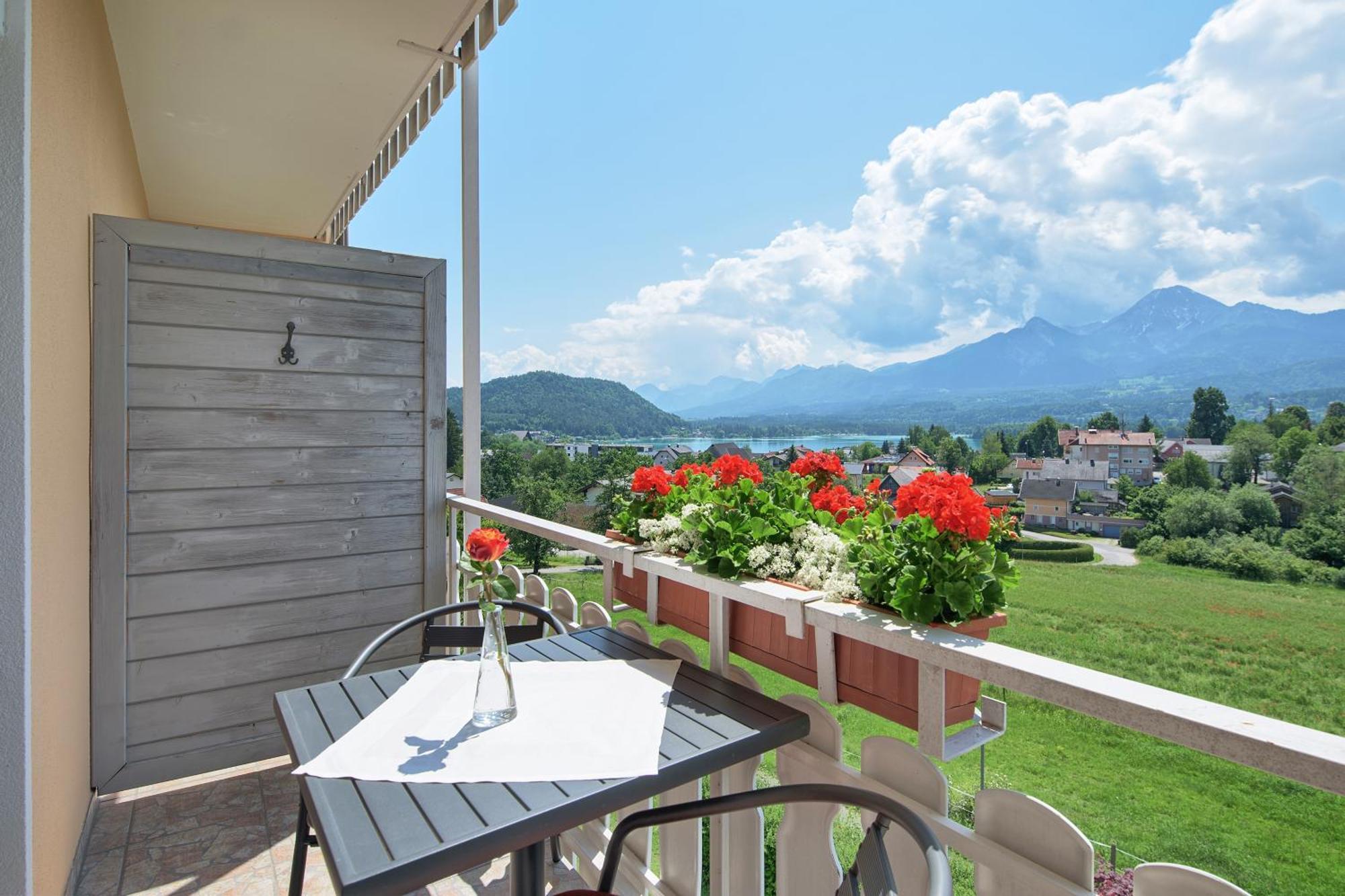 Hotel-Pension Melcher Drobollach am Faakersee Exteriör bild